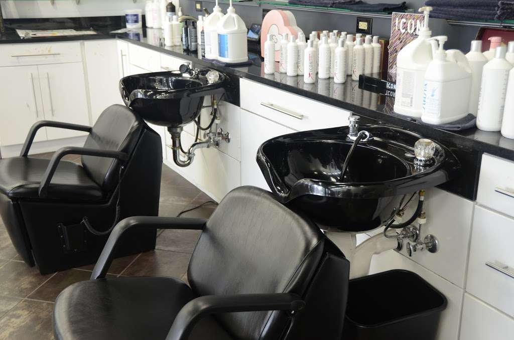 Studio 7 Hair Salon | 1780 Lake St, Hanover Park, IL 60133, USA | Phone: (630) 372-3990