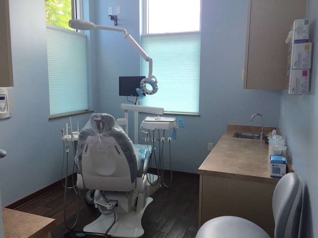 Integral Dental & Denture Center- Palm Springs | 2720 10th Ave N, Palm Springs, FL 33461, USA | Phone: (561) 253-0158