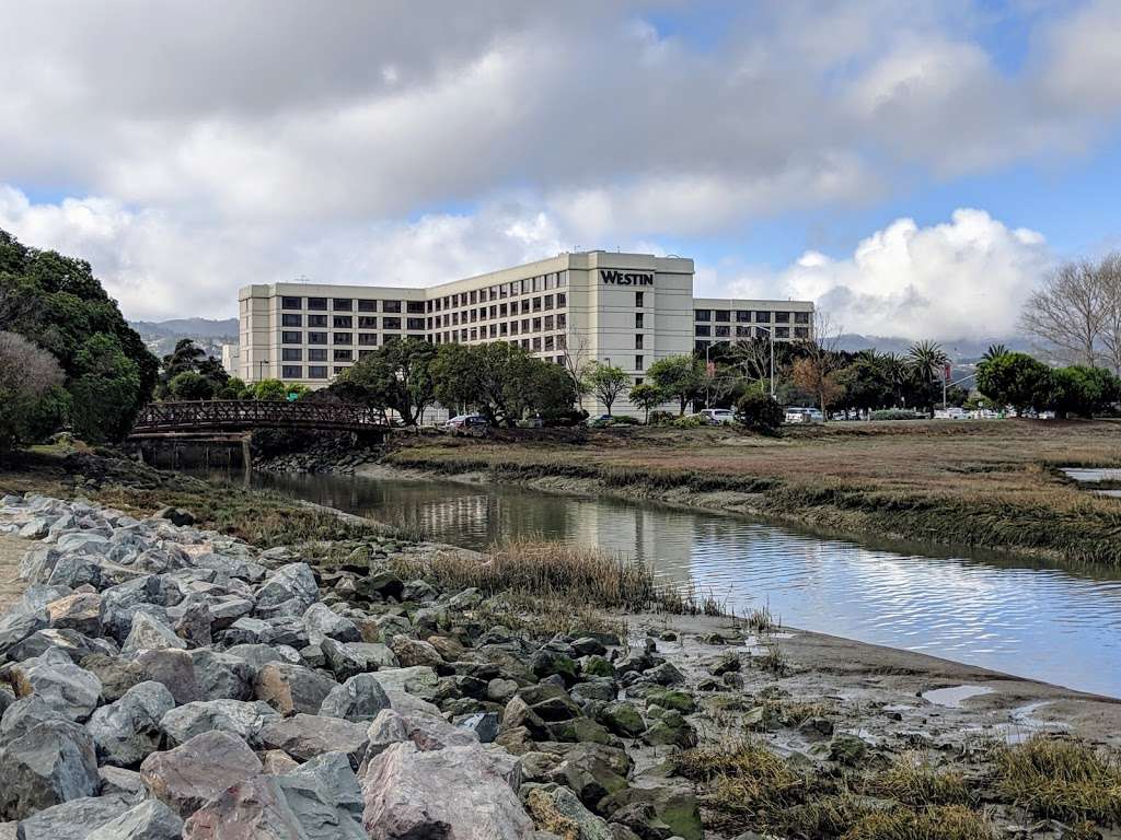 Airport plane watch area | Bay Trail Access, Burlingame, CA 94010, USA