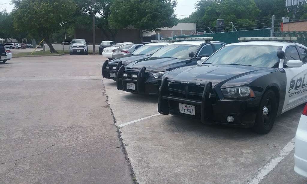 Bellaire Police Department | 5110 Jessamine St, Bellaire, TX 77401 | Phone: (713) 668-0487