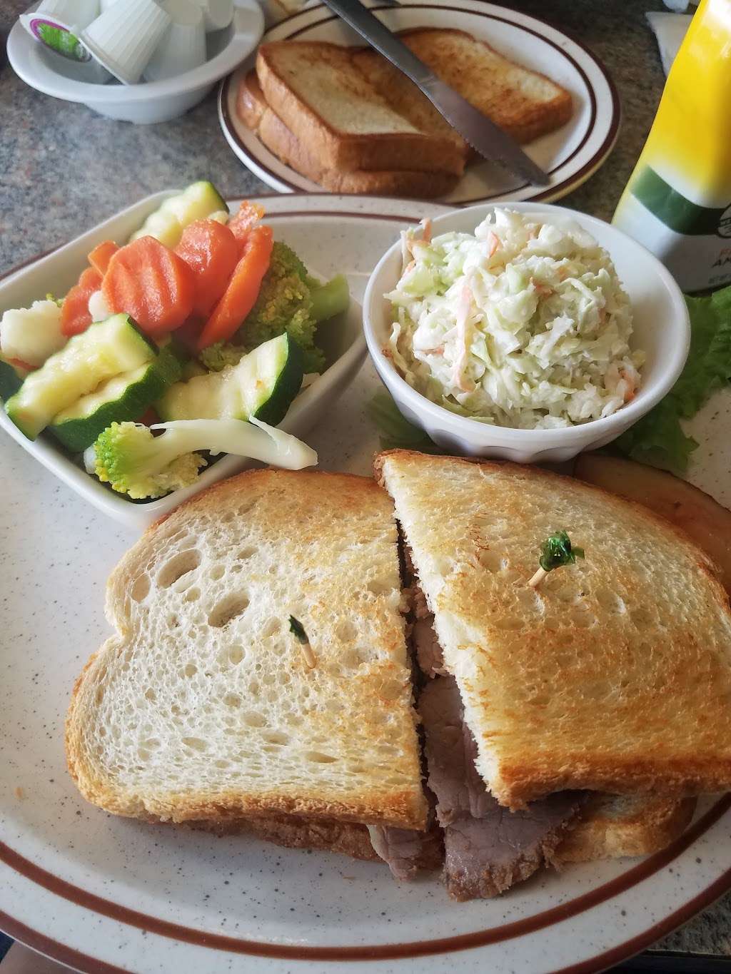 Joe Ks Deli | 2601 S Soto St, Vernon, CA 90058, USA | Phone: (323) 267-1400