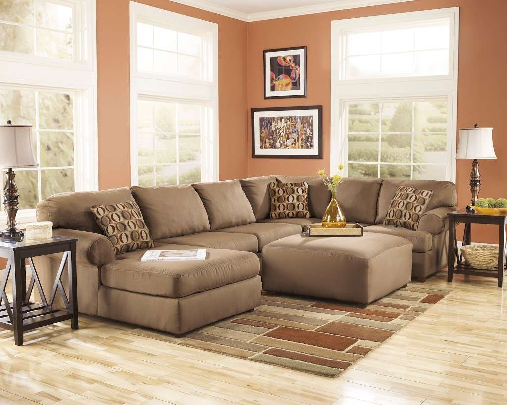 Modern Furniture Outlet | 30 N Black Horse Pike, Bellmawr, NJ 08031, USA | Phone: (856) 933-2007