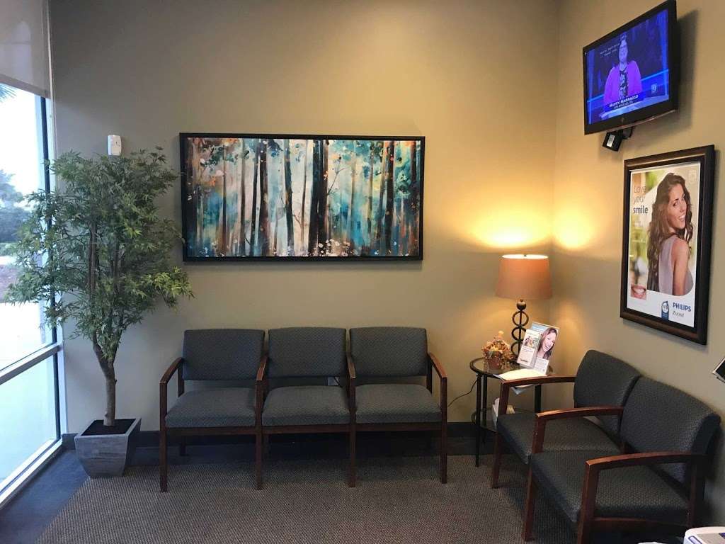 Dentistry Of Orlando | 425 Avalon Park Boulevard, Orlando, FL 32828 | Phone: (407) 249-9292