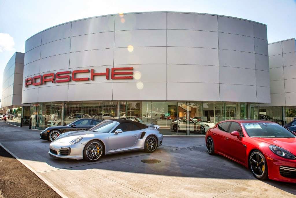 Porsche of South Shore | 185 W Sunrise Hwy, Freeport, NY 11520, USA | Phone: (516) 546-1700
