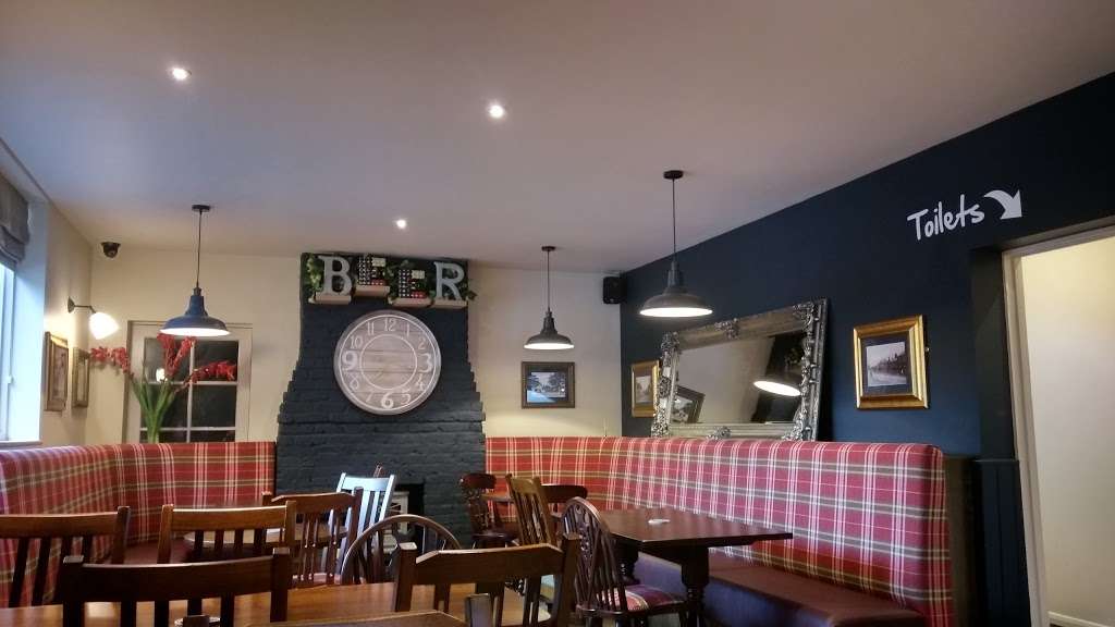 The Queens Head | 66 High Rd Wormley, Broxbourne EN10 6JN, UK | Phone: 01992 275066