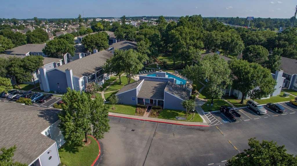 Lakewood Apartments | 11000 Gatesden Dr, Tomball, TX 77377, USA | Phone: (281) 843-1799