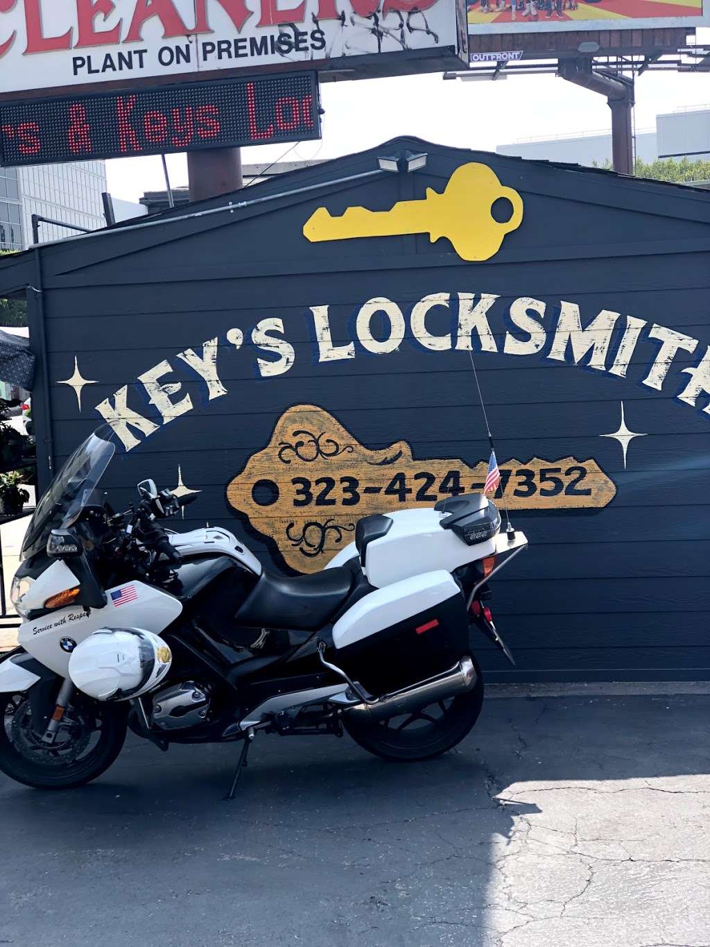 Key’s Locksmith | 5968 W Olympic Blvd, Los Angeles, CA 90036, USA | Phone: (323) 424-7352
