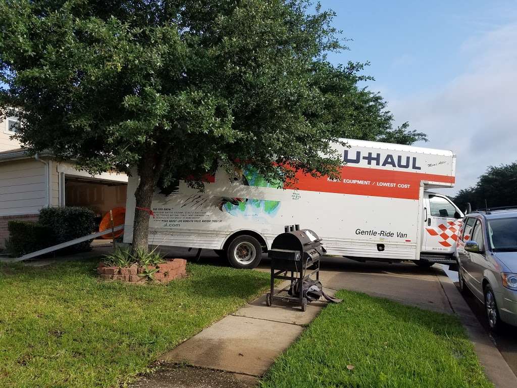 U-Haul Moving & Storage at N Sam Houston & Antoine | 11202 Antoine Dr, Houston, TX 77066, USA | Phone: (281) 444-8028