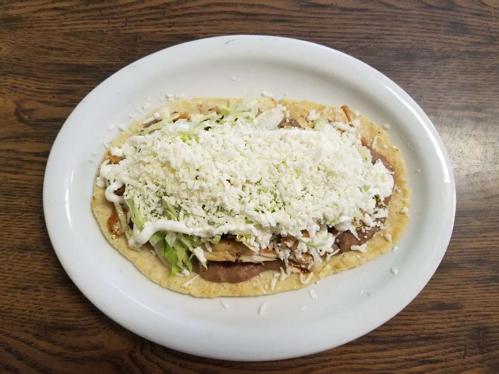 El Comal Mexican Restaurant | 2272 Texas 36 N, Sealy, TX 77474, USA | Phone: (979) 627-7163