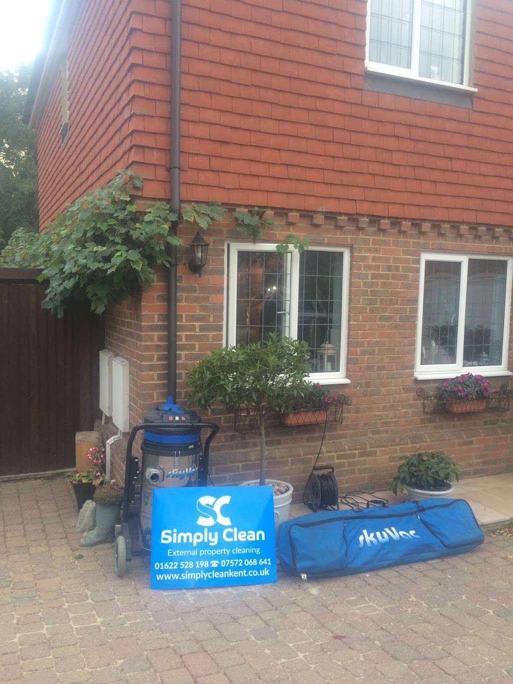 Simply Clean Kent | Grove Ln, Hunton, Maidstone ME15 0SE, UK | Phone: 01622 528198