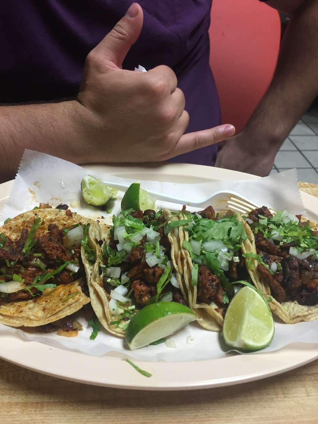 Taqueria Primo Chukis | 1708 W Lawrence Ave, Chicago, IL 60640, USA | Phone: (872) 208-7075