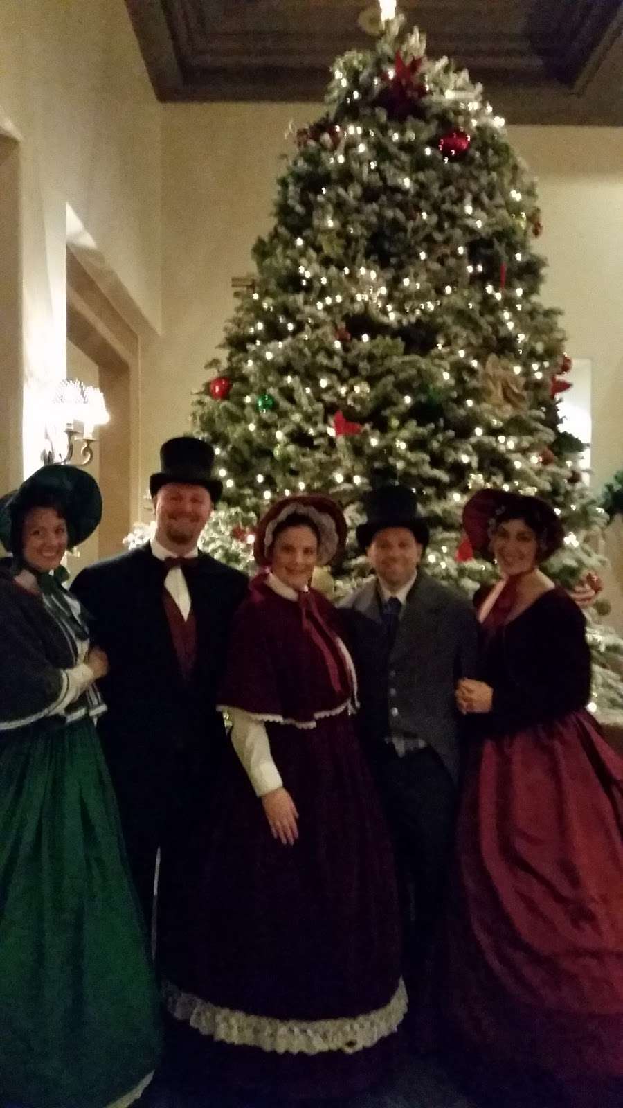 The Fireside Carolers | 16 Riviera, Coto De Caza, CA 92679, USA | Phone: (213) 948-8885