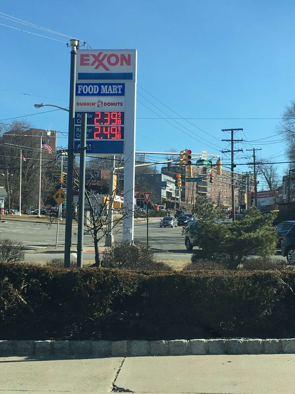 Exxon | 101 Bloomfield Ave, Verona, NJ 07044, USA | Phone: (973) 433-7177