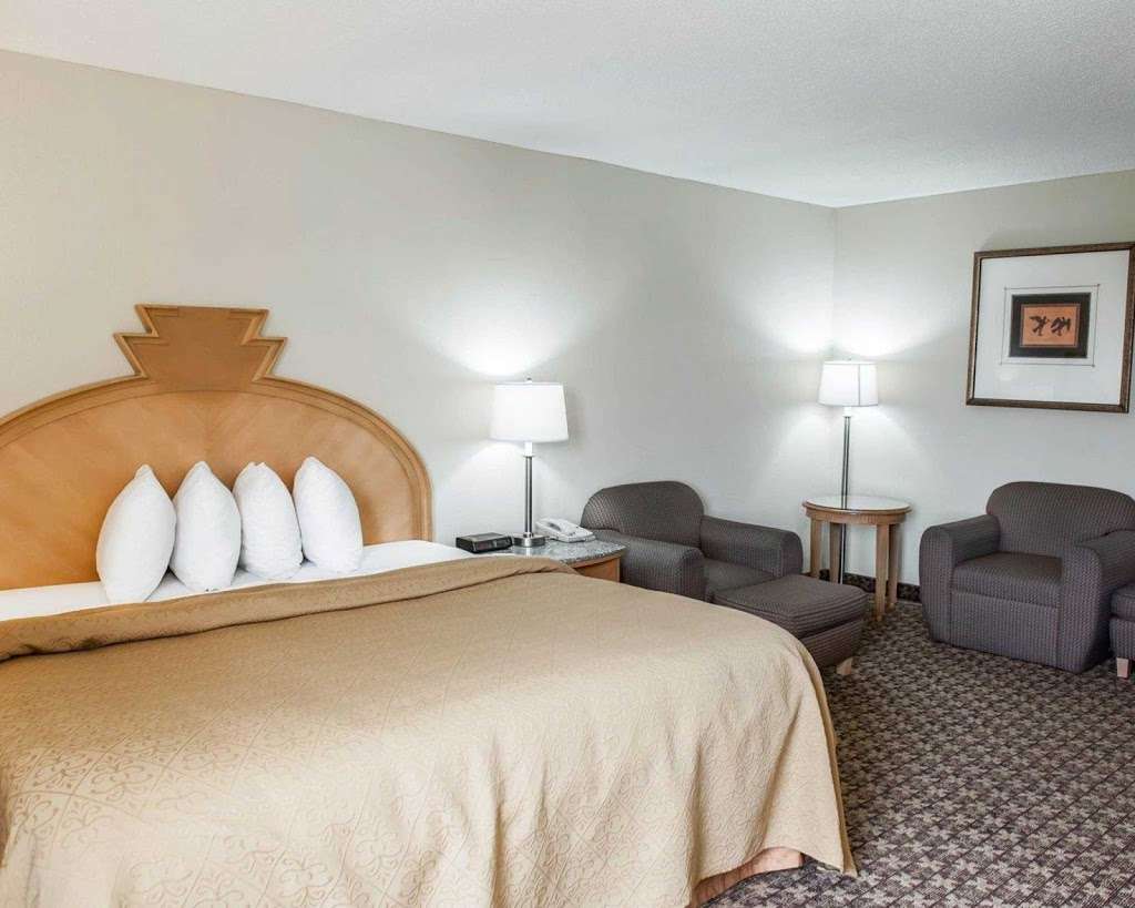 Quality Inn & Suites | 2270 N State St, Greenfield, IN 46140, USA | Phone: (317) 462-7112