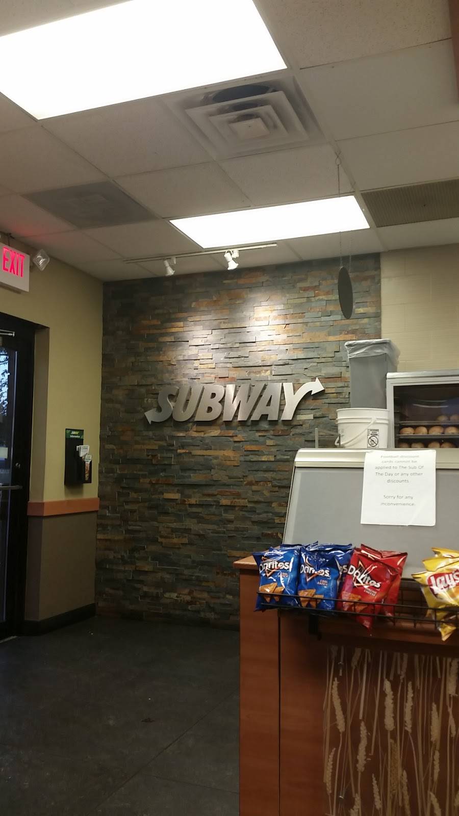 Subway | 3929 Pelham St, Dearborn Heights, MI 48127, USA | Phone: (313) 278-6306