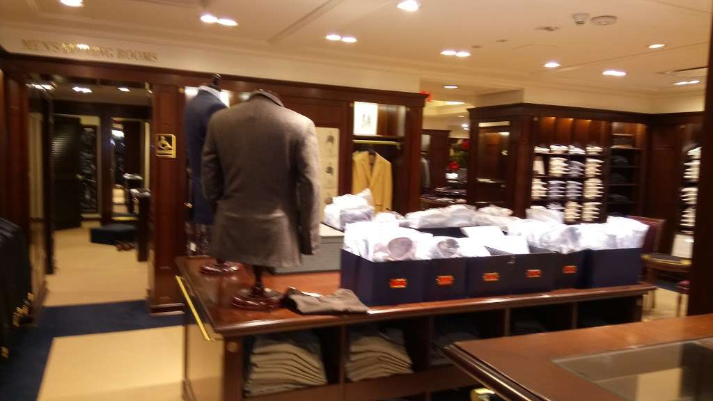 Brooks Brothers | 987 Boston Post Rd, Darien, CT 06820, USA | Phone: (203) 656-1825