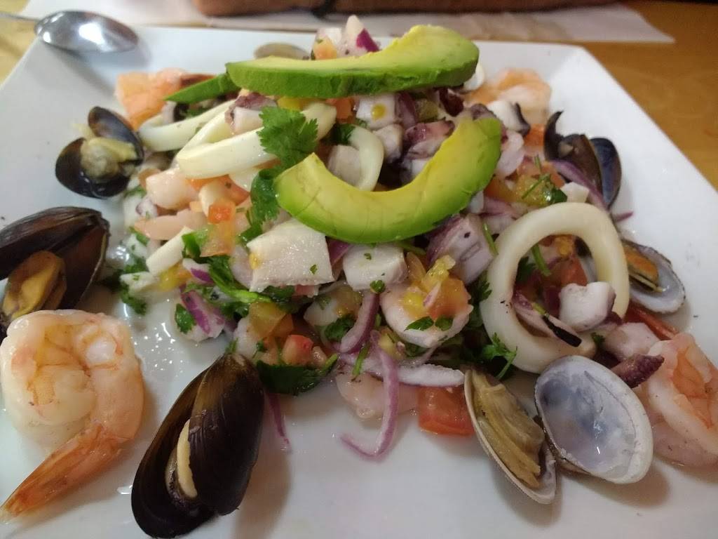 Mariscos La Fogata Restaurant | 1957 E Belt Line Rd, Carrollton, TX 75006, USA | Phone: (469) 289-0311