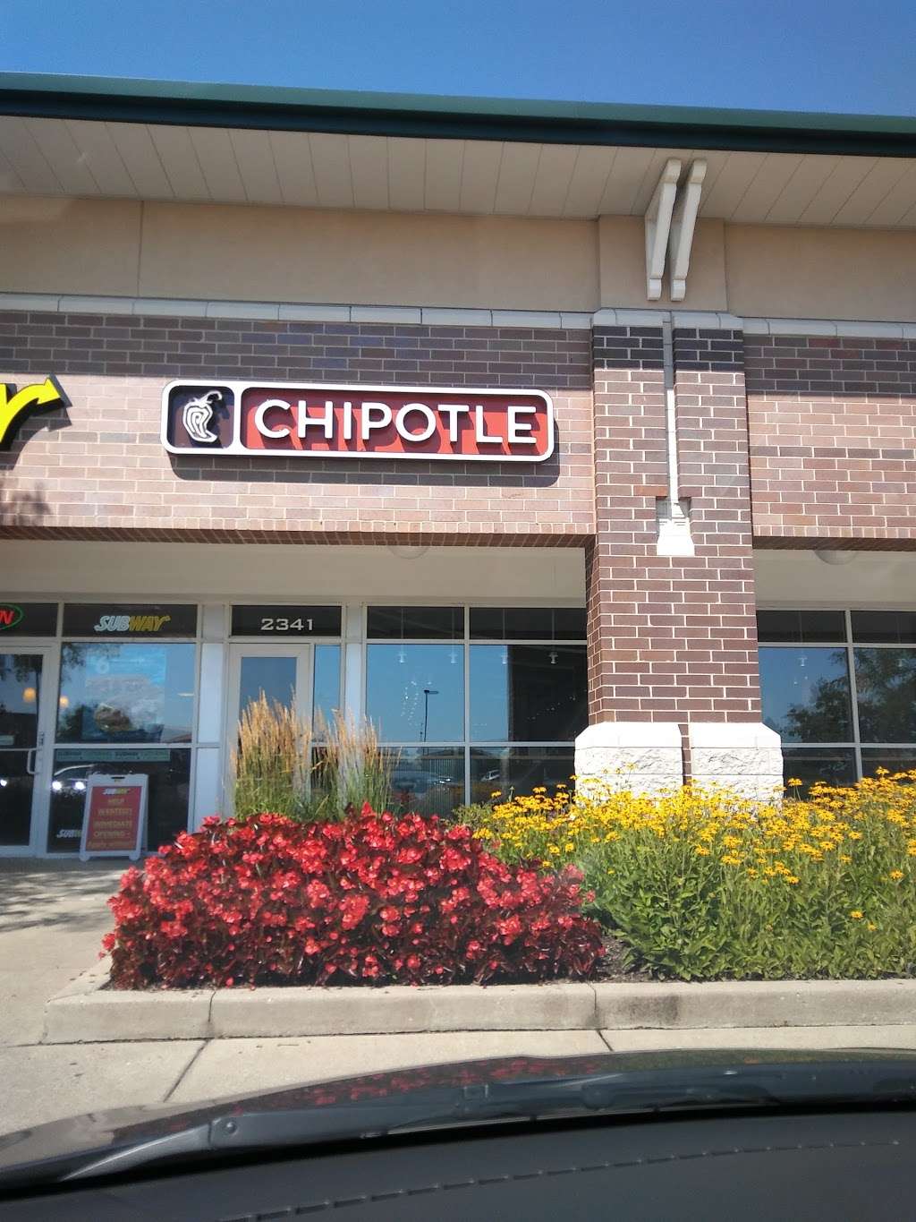 Chipotle Mexican Grill | 2341 Old Willow Rd, Glenview, IL 60025 | Phone: (847) 724-8580