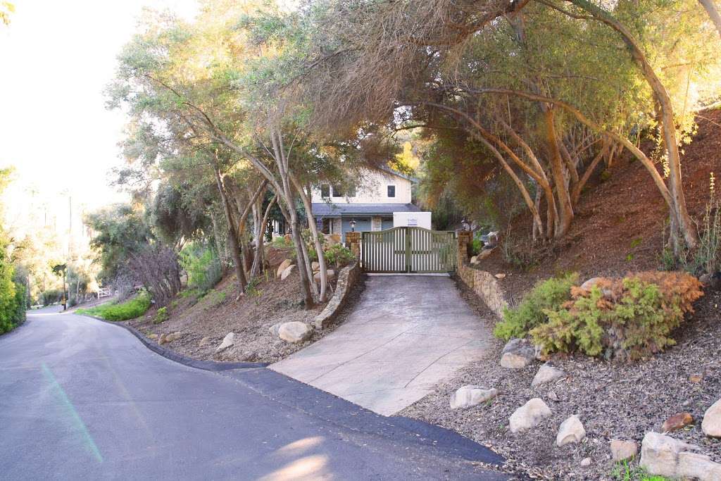 Zimm Real Estate | 557 Tico Rd, Ojai, CA 93023, USA | Phone: (805) 795-6741