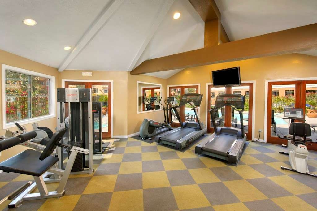 eaves Rancho Penasquitos | 10024 Paseo Montril, San Diego, CA 92129, USA | Phone: (858) 324-1114