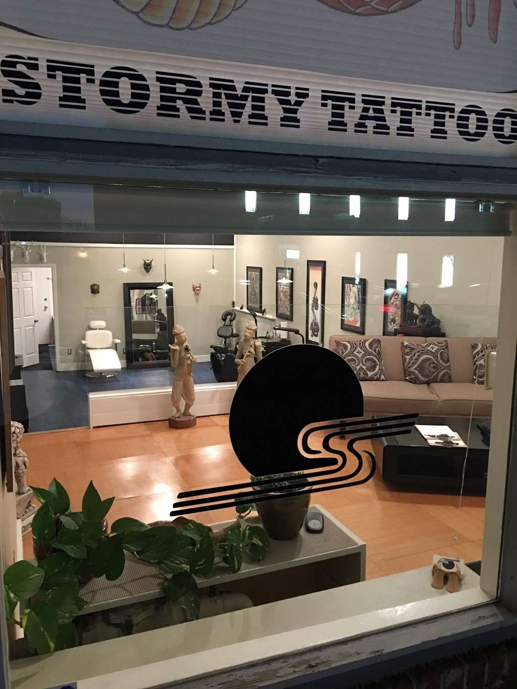 Stormy Tattoo | 4243 Walnut St, Kansas City, MO 64111, USA | Phone: (816) 492-5008