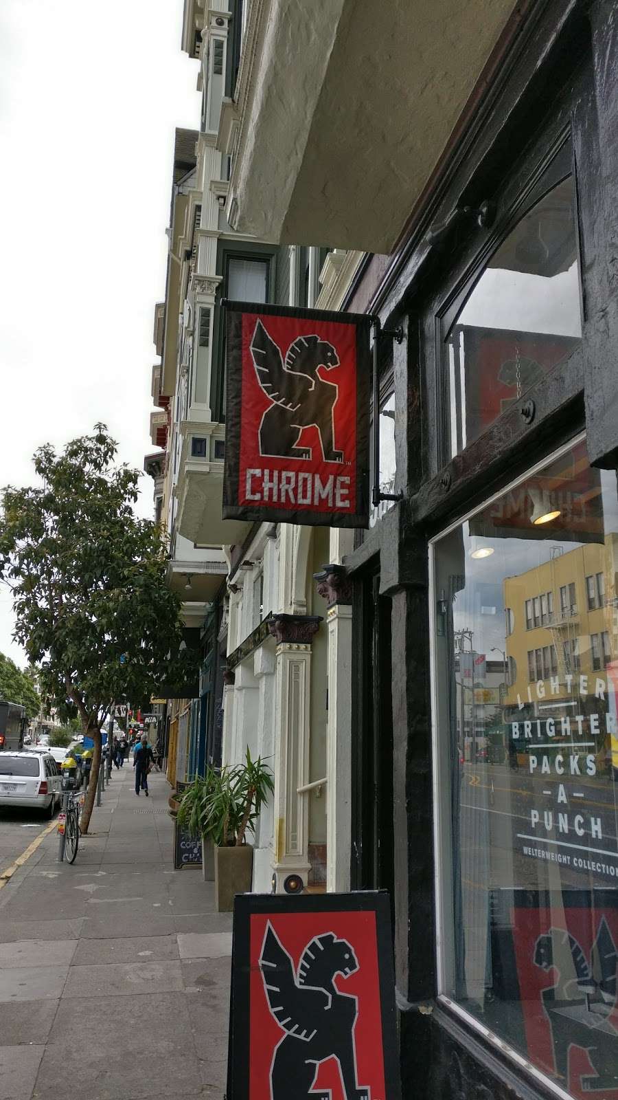 Chrome Industries - The Mission | 962 Valencia St, San Francisco, CA 94110, USA | Phone: (415) 874-9232