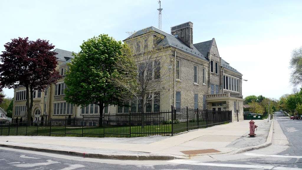 Trowbridge School of Great Lake Studies | 1943 E Trowbridge St, Milwaukee, WI 53207, USA | Phone: (414) 294-1900