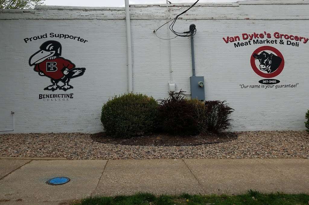 Van Dyke Grocery | 401 N 4th St, Atchison, KS 66002 | Phone: (913) 367-3485