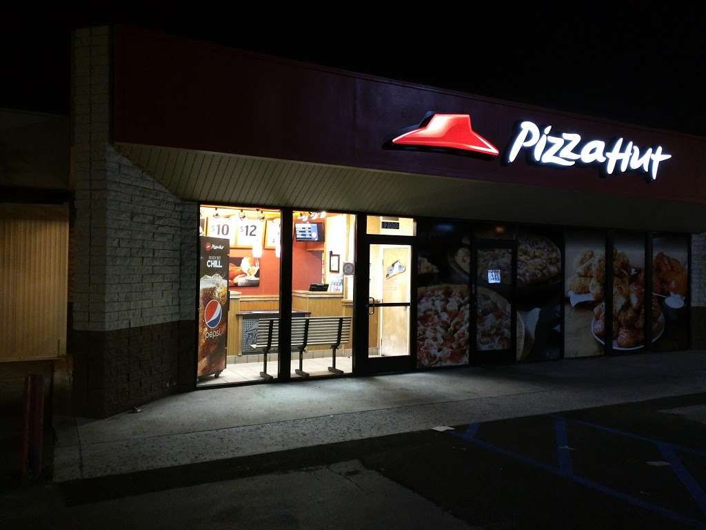 Pizza Hut | 12003 Beach Blvd, Stanton, CA 90680, USA | Phone: (714) 373-5599