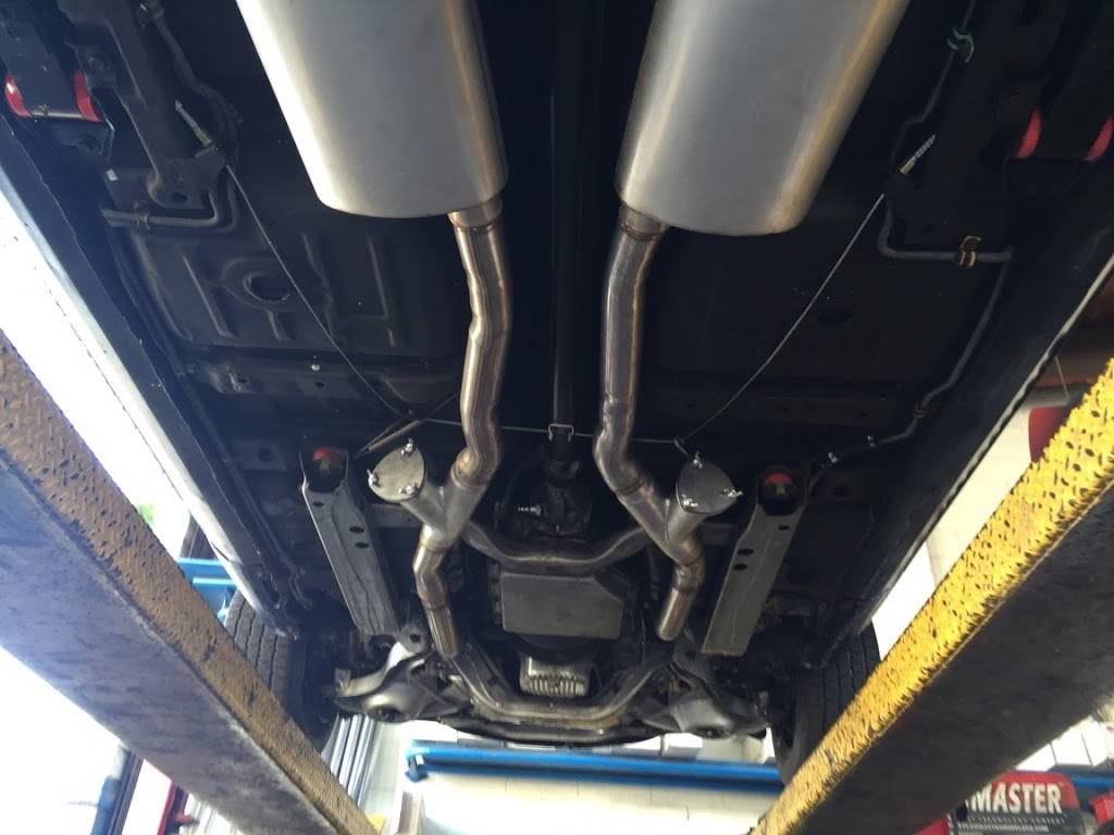 Plaza Mufflers | 1202 E First St c, Santa Ana, CA 92701, USA | Phone: (714) 547-5461