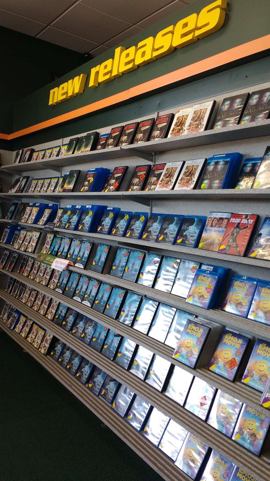 Family Video | 1900 NE 72nd St, Gladstone, MO 64118, USA | Phone: (816) 468-6984