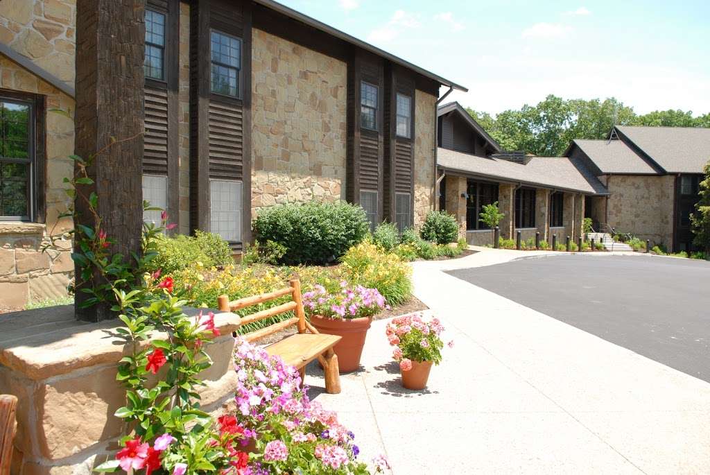 Abe Martin Lodge | 1450 State Rd 46 W, Nashville, IN 47448, USA | Phone: (812) 988-4418