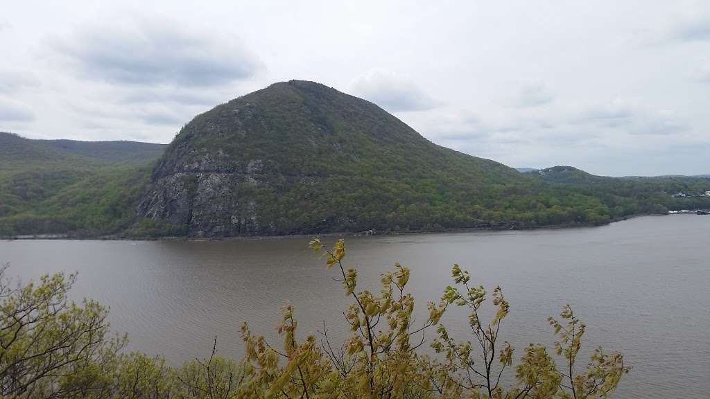 Breckneck Ridge Hiking Trail | 3258 Bear Mountain-Beacon Hwy, Cold Spring, NY 10516, USA