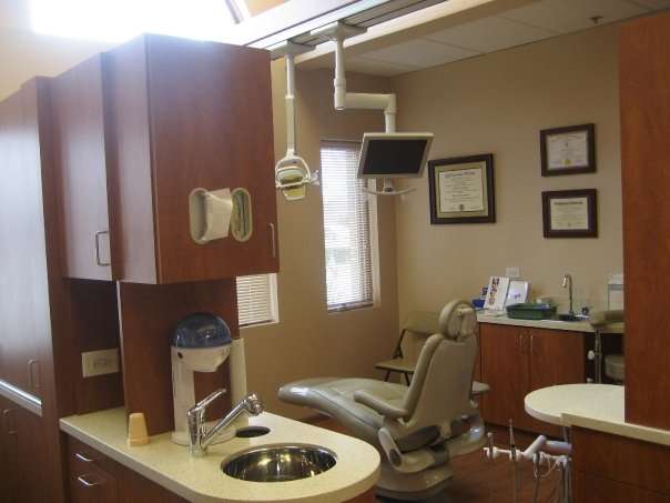 B&R Dentists | 2861 83rd St, Darien, IL 60561 | Phone: (630) 427-1800