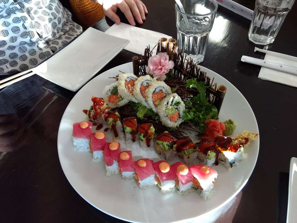 Sushi Pirate | 1139 Oak St, North Aurora, IL 60542, USA | Phone: (630) 907-8983