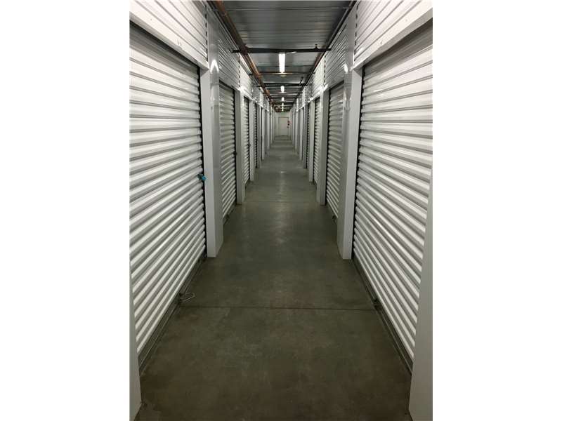 Extra Space Storage | 2585 W 5th St, Oxnard, CA 93030, USA | Phone: (805) 815-4649