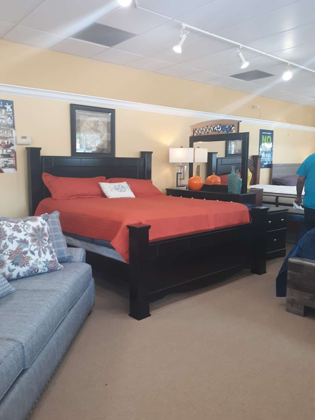 Z & R Furniture Galleries | 1308 Dual Hwy, Hagerstown, MD 21740, USA | Phone: (301) 739-0000