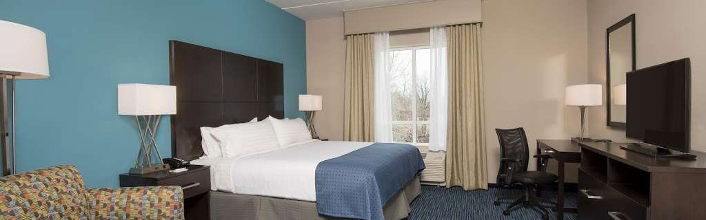 Holiday Inn Indianapolis Airport | 8555 Stansted Dr, Indianapolis, IN 46241 | Phone: (317) 856-6200