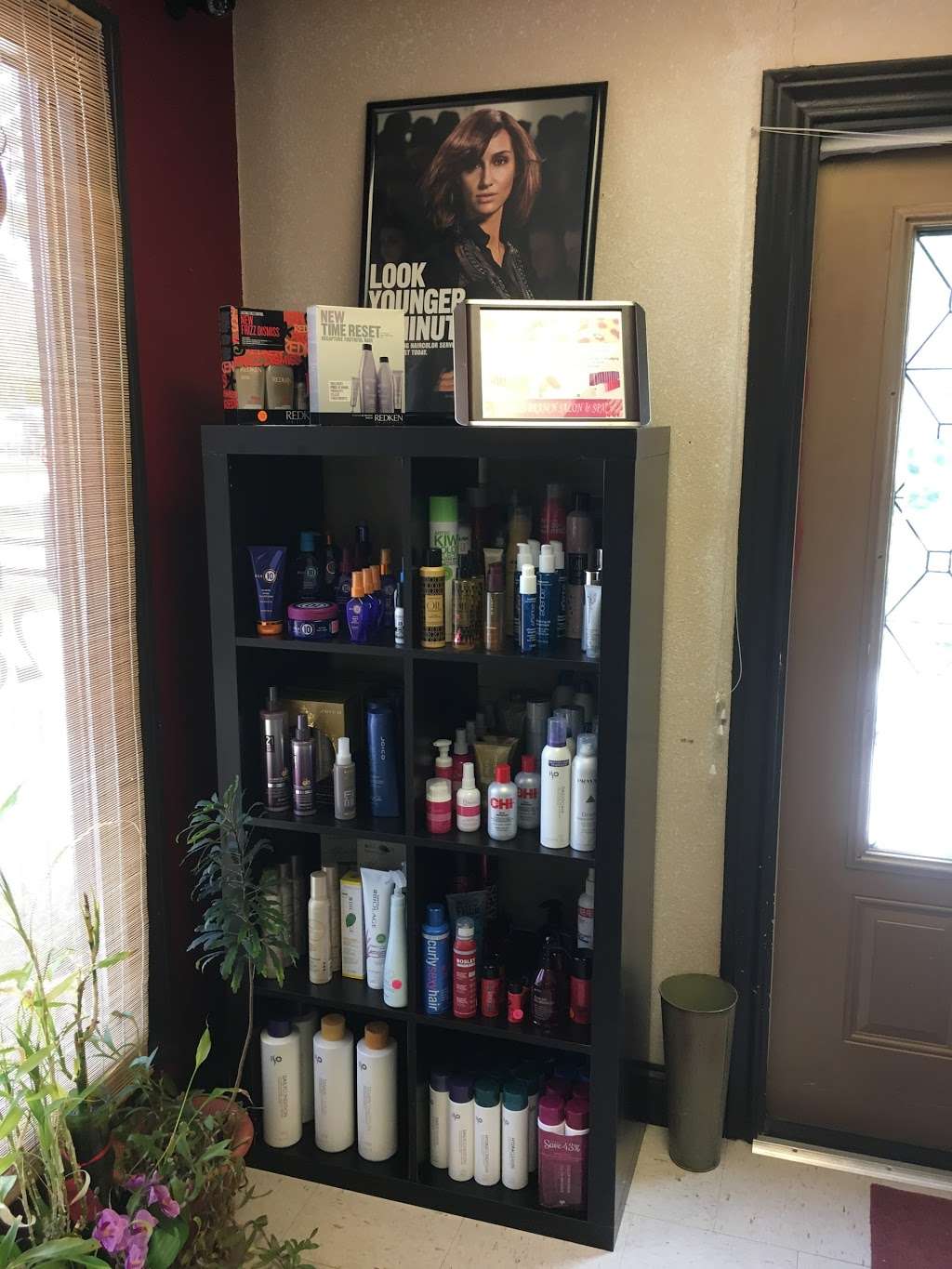 Mills Branch Salon & Spa | 4506 Dunnam Rd, Porter, TX 77365, USA | Phone: (281) 713-8937