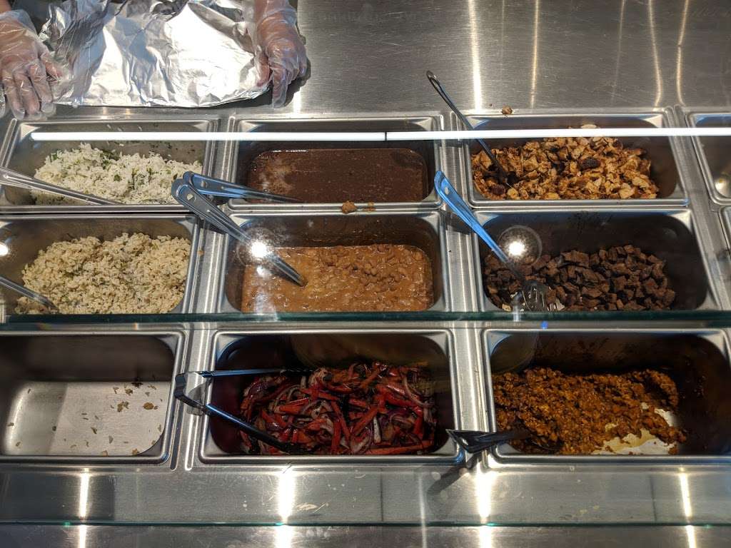 Chipotle Mexican Grill | 13916 Garvey Ave, Baldwin Park, CA 91706, USA | Phone: (626) 337-7362