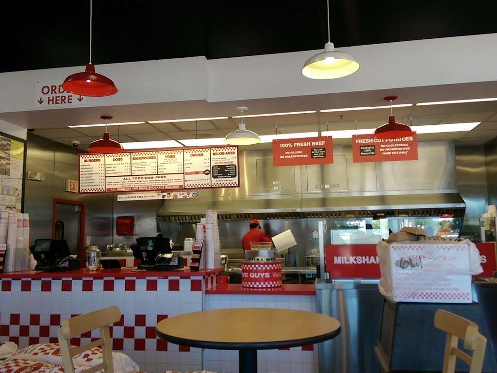 Five Guys | 701 N Milwaukee Ave, Vernon Hills, IL 60061, USA | Phone: (847) 680-3810