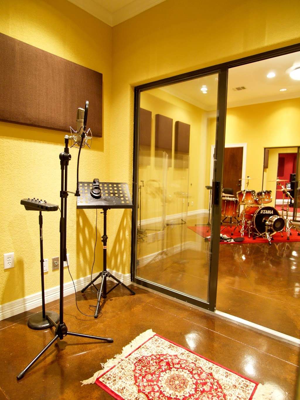 COMIA Music Production Studio/School | 10886 Hillpoint, San Antonio, TX 78217, USA | Phone: (210) 317-0364