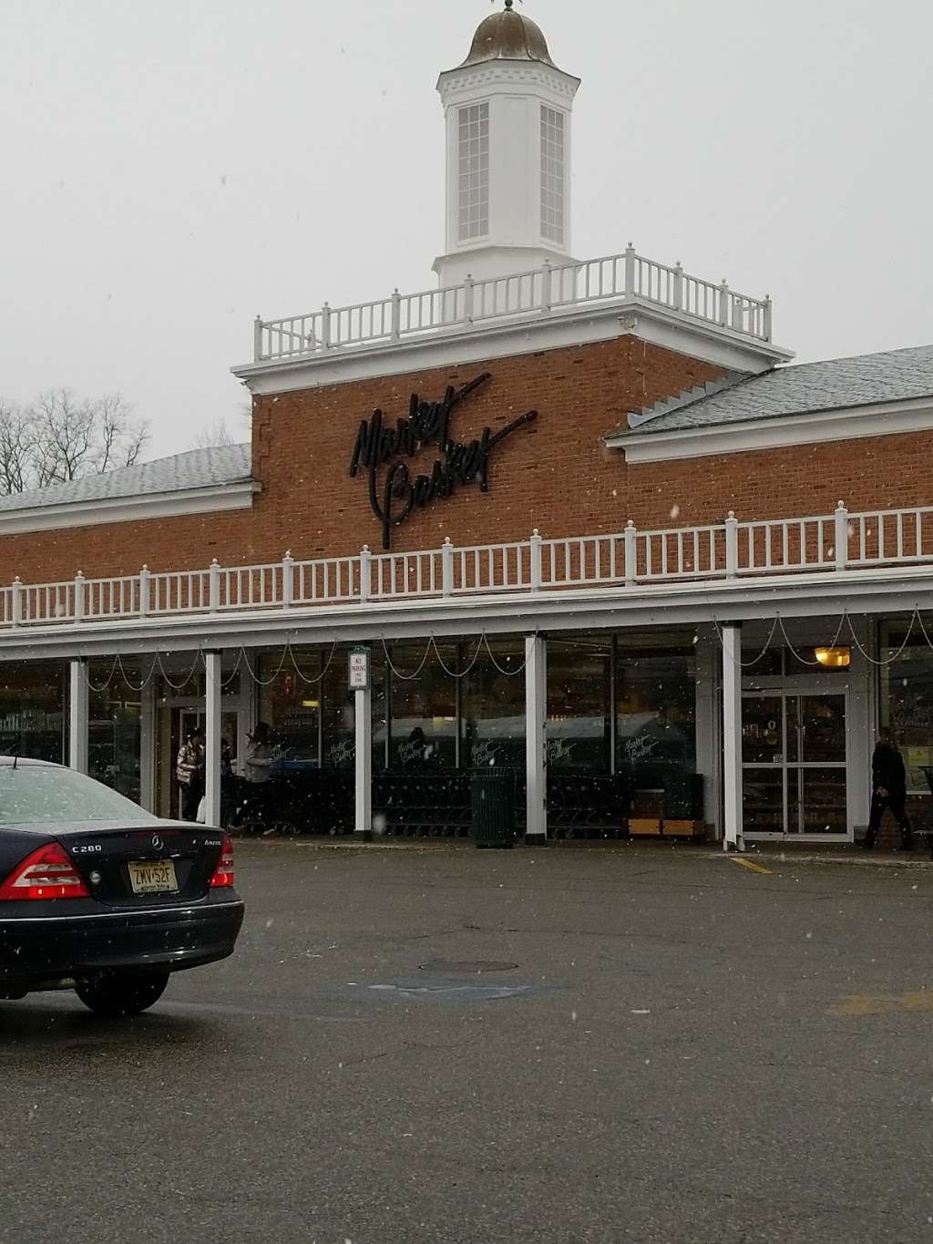 Urban Farms Shopping Center | 813 Franklin Lake Rd, Franklin Lakes, NJ 07417