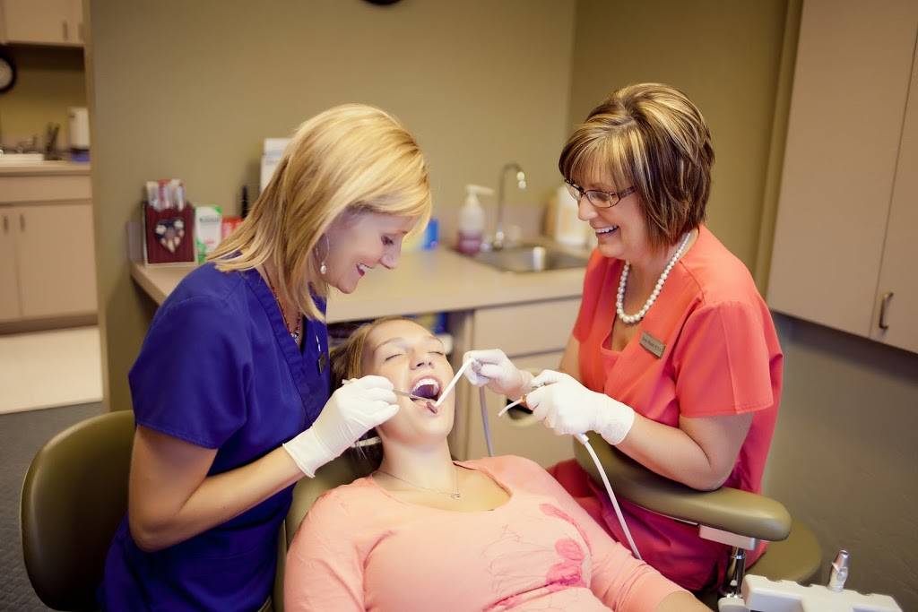 Parkway Dental Group | 3727 NW 63rd St Suite 107, Oklahoma City, OK 73116, USA | Phone: (405) 810-8995