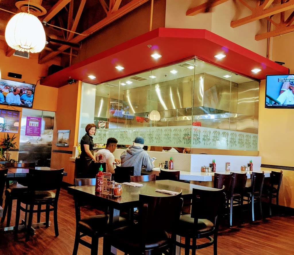 Jakes Rockin Ramen | 31805 Temecula Pkwy #9, Temecula, CA 92592, USA | Phone: (951) 302-0275