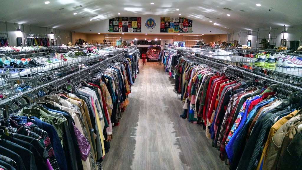 Woodstock Vibes Thrift Store | 3235 NJ-94, Franklin, NJ 07416 | Phone: (973) 823-1192