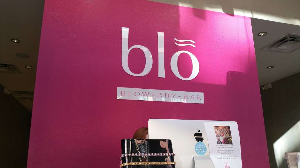 Blo Blow Dry Bar | 1925 Hughes Landing Blvd #500, The Woodlands, TX 77380, USA | Phone: (281) 465-8515