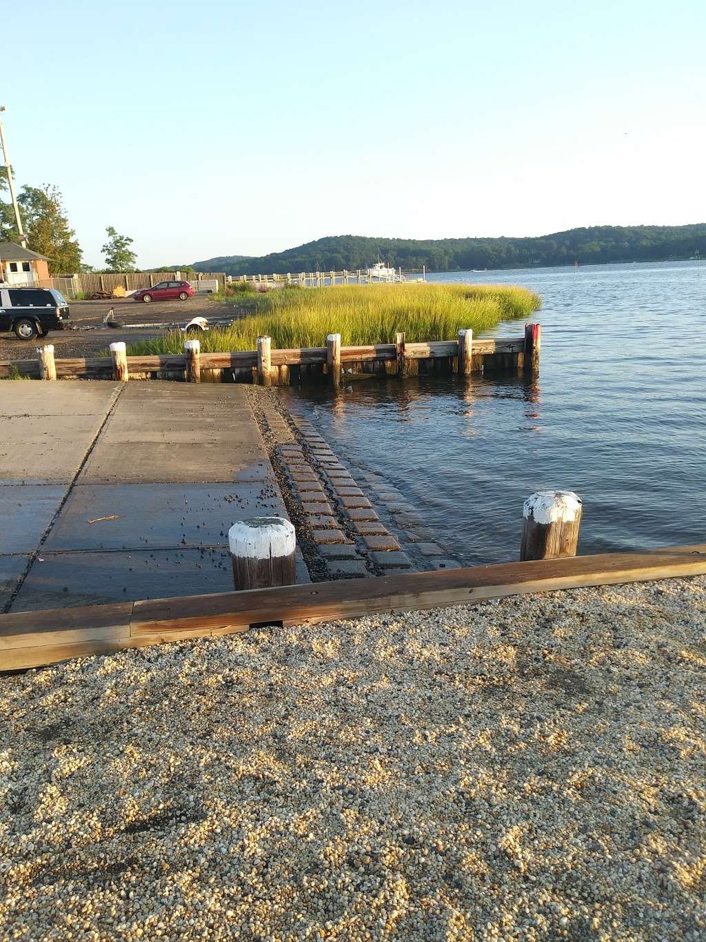 Rumson Municipal Boat Ramp | 9 Ave of Two Rivers, Rumson, NJ 07760, USA | Phone: (732) 842-3300