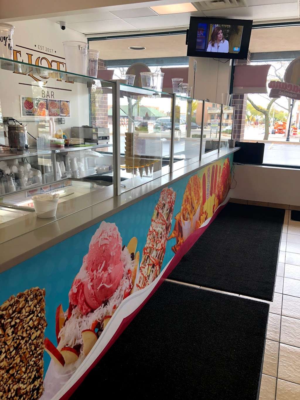 La Michoacana Especial | 16 S Addison St, Bensenville, IL 60106, USA | Phone: (630) 422-7357