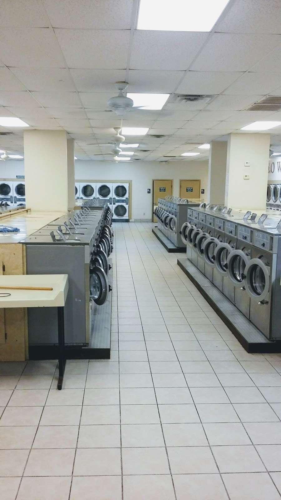 S.O Washateria | 11916 Bissonnet St, Houston, TX 77099, USA